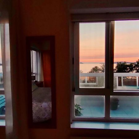 Samil Apartment, primera línea de playa con Wifi y Garaje Vigo Exterior foto