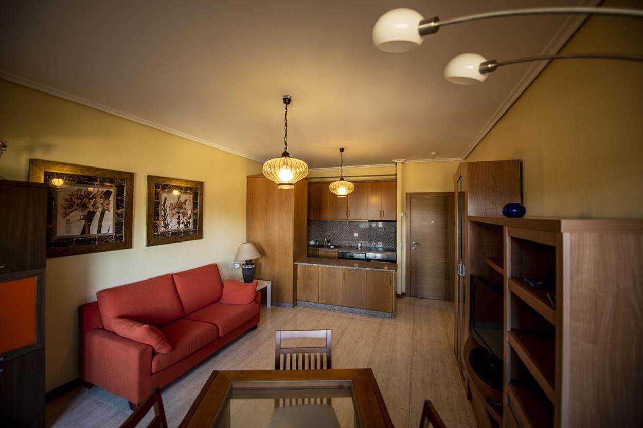 Samil Apartment, primera línea de playa con Wifi y Garaje Vigo Exterior foto