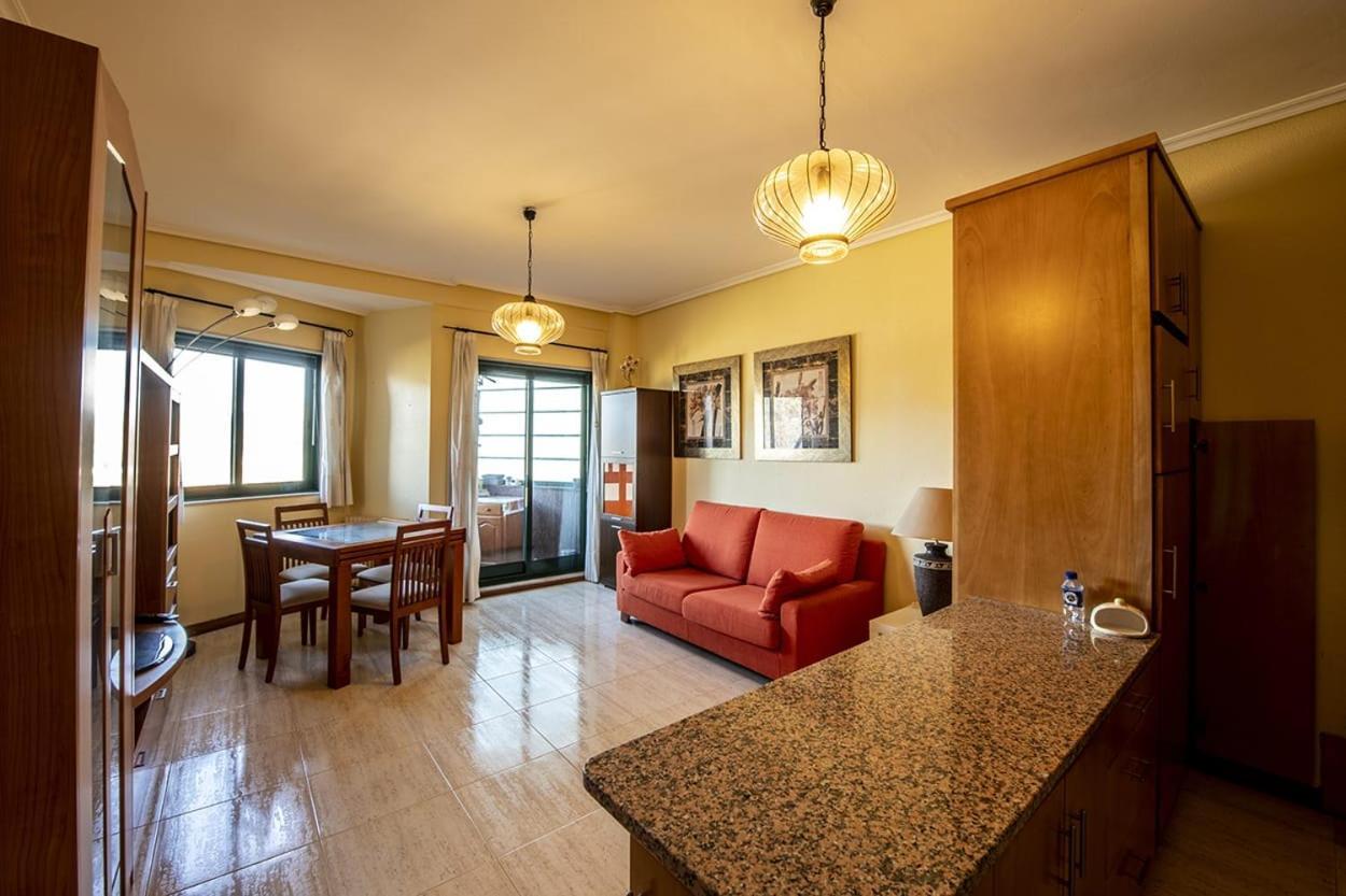 Samil Apartment, primera línea de playa con Wifi y Garaje Vigo Exterior foto
